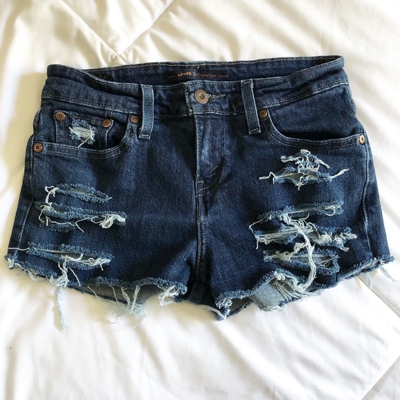 Levi's Pants - 🔷 Distressed Mid Rise Levis